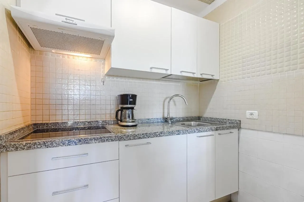 Apartamento Fantastic Large Studio In Front Of Beach Heated Pool Wifi Arona