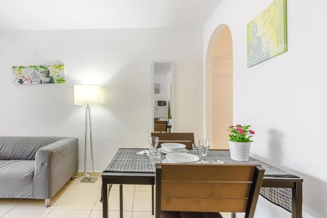 Fantastic Large Studio In Front Of Beach Heated Pool Wifi Arona  Apartamento Arona (Tenerife)