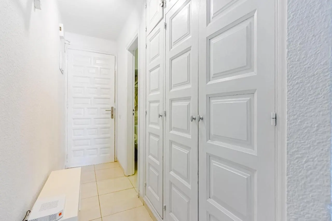 Apartamento Fantastic Large Studio In Front Of Beach Heated Pool Wifi Arona