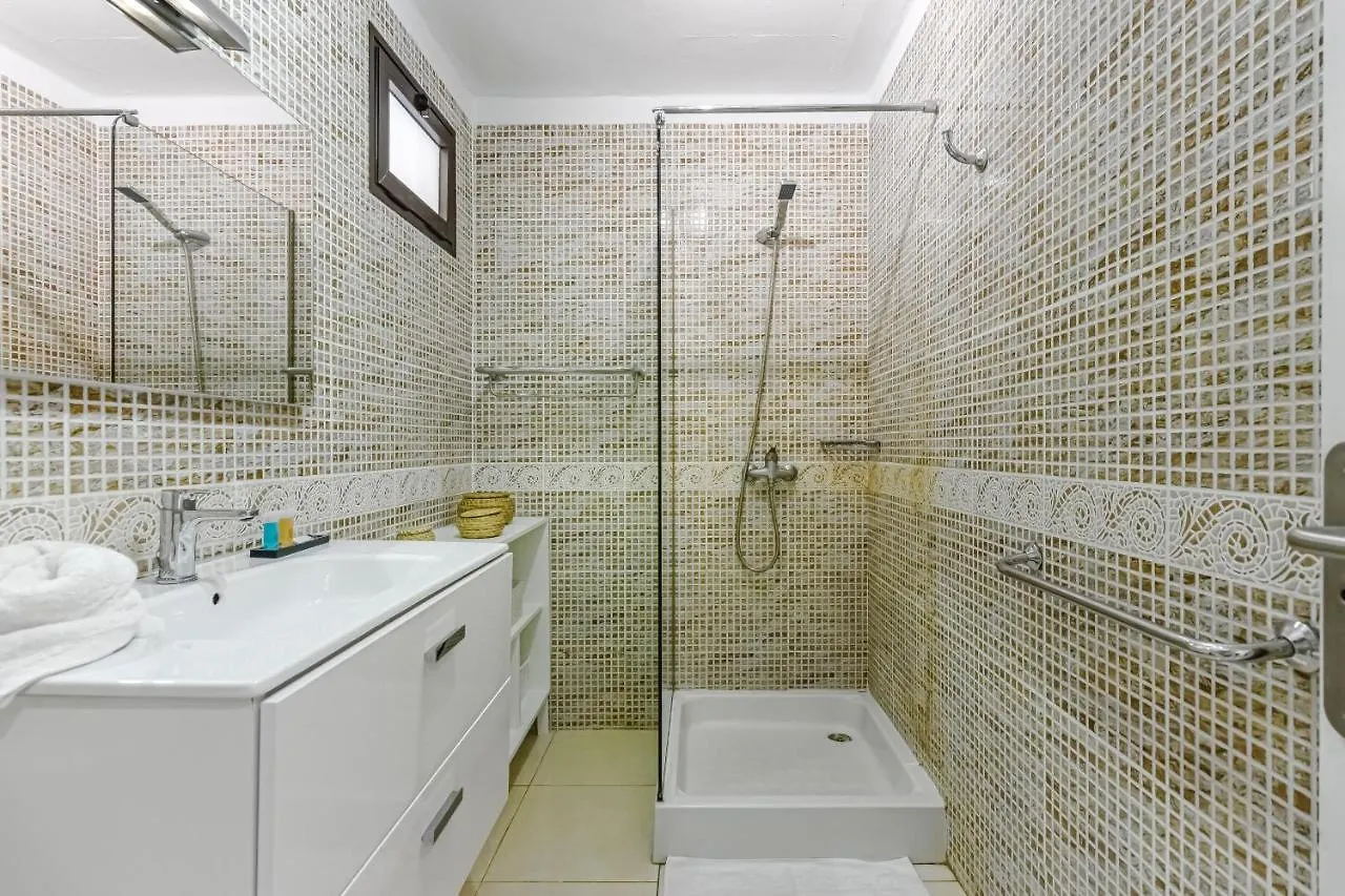 Fantastic Large Studio In Front Of Beach Heated Pool Wifi Arona  España