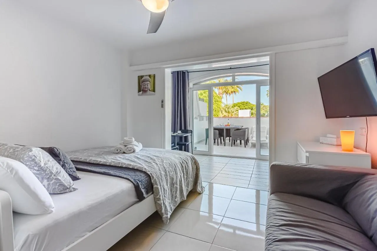 Fantastic Large Studio In Front Of Beach Heated Pool Wifi Arona
